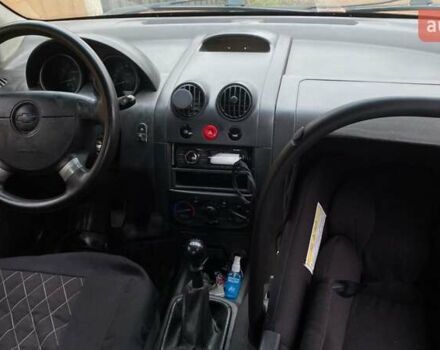 Желтый Шевроле Авео, объемом двигателя 1.5 л и пробегом 584 тыс. км за 2150 $, фото 1 на Automoto.ua