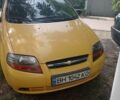 Желтый Шевроле Авео, объемом двигателя 1.5 л и пробегом 270 тыс. км за 2244 $, фото 1 на Automoto.ua