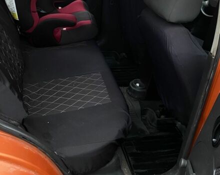 Желтый Шевроле Авео, объемом двигателя 1.5 л и пробегом 584 тыс. км за 2150 $, фото 5 на Automoto.ua