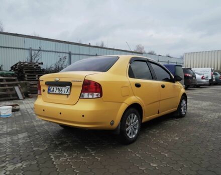 Желтый Шевроле Авео, объемом двигателя 1.5 л и пробегом 212 тыс. км за 2100 $, фото 4 на Automoto.ua