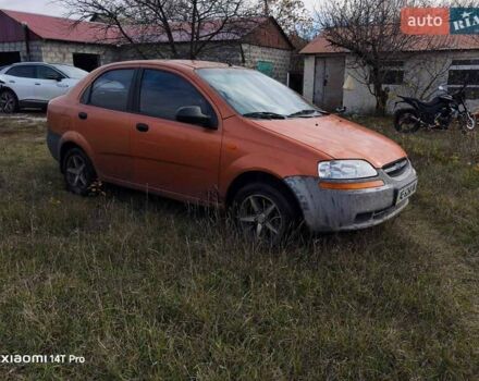 Желтый Шевроле Авео, объемом двигателя 1.5 л и пробегом 180 тыс. км за 2700 $, фото 2 на Automoto.ua