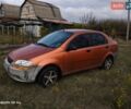 Желтый Шевроле Авео, объемом двигателя 1.5 л и пробегом 180 тыс. км за 2500 $, фото 1 на Automoto.ua