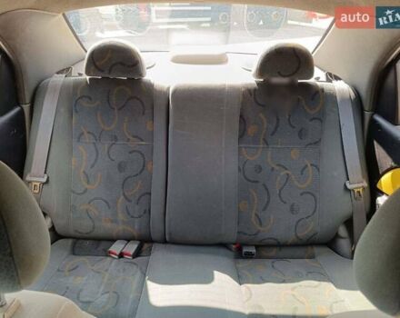 Жовтий Шевроле Авео, об'ємом двигуна 1.5 л та пробігом 200 тис. км за 1700 $, фото 6 на Automoto.ua