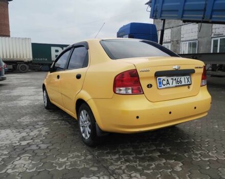 Желтый Шевроле Авео, объемом двигателя 1.5 л и пробегом 212 тыс. км за 2100 $, фото 2 на Automoto.ua