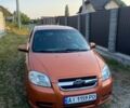Желтый Шевроле Авео, объемом двигателя 1.5 л и пробегом 231 тыс. км за 2900 $, фото 1 на Automoto.ua