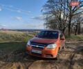 Желтый Шевроле Авео, объемом двигателя 1.5 л и пробегом 313 тыс. км за 3000 $, фото 1 на Automoto.ua