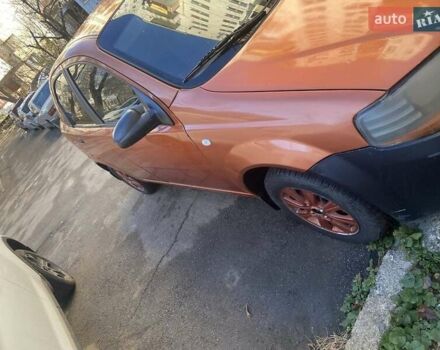 Желтый Шевроле Авео, объемом двигателя 1.5 л и пробегом 300 тыс. км за 3000 $, фото 1 на Automoto.ua