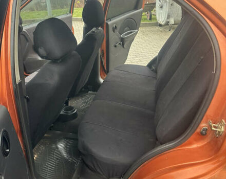 Желтый Шевроле Авео, объемом двигателя 1.5 л и пробегом 206 тыс. км за 1790 $, фото 20 на Automoto.ua