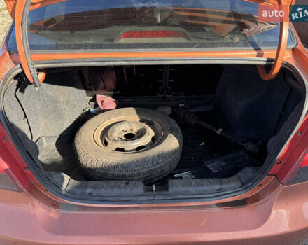 Жовтий Шевроле Авео, об'ємом двигуна 1.5 л та пробігом 179 тис. км за 1250 $, фото 12 на Automoto.ua