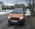 Желтый Шевроле Авео, объемом двигателя 1.5 л и пробегом 450 тыс. км за 2099 $, фото 1 на Automoto.ua