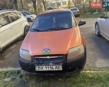 Желтый Шевроле Авео, объемом двигателя 1.5 л и пробегом 300 тыс. км за 3000 $, фото 5 на Automoto.ua