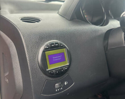 Желтый Шевроле Авео, объемом двигателя 1.5 л и пробегом 206 тыс. км за 1790 $, фото 6 на Automoto.ua