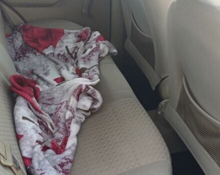 Желтый Шевроле Авео, объемом двигателя 1.6 л и пробегом 180 тыс. км за 3600 $, фото 5 на Automoto.ua