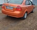 Желтый Шевроле Авео, объемом двигателя 1.6 л и пробегом 175 тыс. км за 3800 $, фото 2 на Automoto.ua