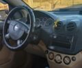 Желтый Шевроле Авео, объемом двигателя 1.6 л и пробегом 175 тыс. км за 3800 $, фото 11 на Automoto.ua