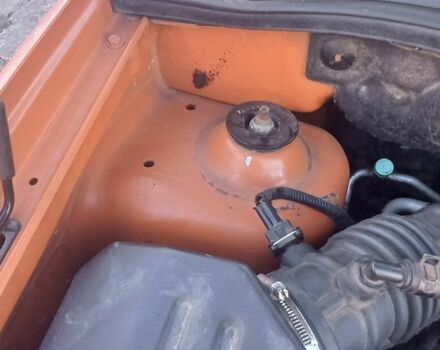 Желтый Шевроле Авео, объемом двигателя 1.6 л и пробегом 175 тыс. км за 3800 $, фото 14 на Automoto.ua