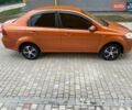Желтый Шевроле Авео, объемом двигателя 1.6 л и пробегом 308 тыс. км за 2950 $, фото 4 на Automoto.ua