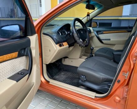 Жовтий Шевроле Авео, об'ємом двигуна 1.6 л та пробігом 308 тис. км за 2900 $, фото 22 на Automoto.ua