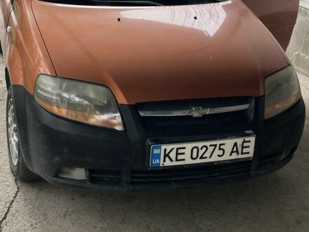 Желтый Шевроле Авео, объемом двигателя 1.5 л и пробегом 140 тыс. км за 2100 $, фото 1 на Automoto.ua