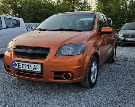 Желтый Шевроле Авео, объемом двигателя 1.6 л и пробегом 250 тыс. км за 2305 $, фото 1 на Automoto.ua