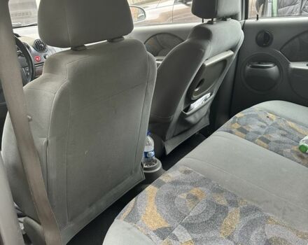 Серый Шевроле Авео, объемом двигателя 1.5 л и пробегом 200 тыс. км за 3200 $, фото 7 на Automoto.ua