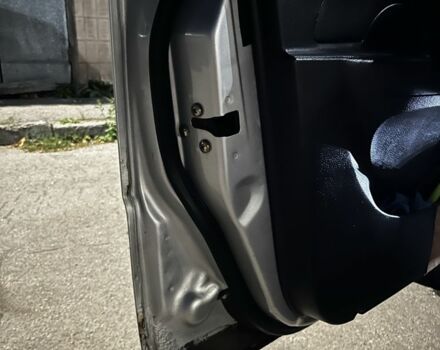 Серый Шевроле Авео, объемом двигателя 1.5 л и пробегом 200 тыс. км за 2200 $, фото 4 на Automoto.ua