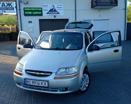 Серый Шевроле Авео, объемом двигателя 1.5 л и пробегом 445 тыс. км за 1600 $, фото 1 на Automoto.ua