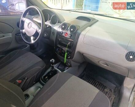 Серый Шевроле Авео, объемом двигателя 1.5 л и пробегом 221 тыс. км за 2700 $, фото 3 на Automoto.ua