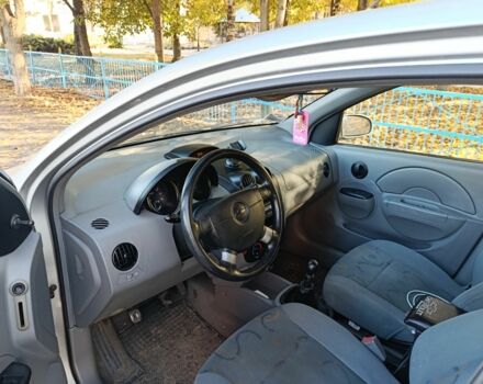 Серый Шевроле Авео, объемом двигателя 1.5 л и пробегом 170 тыс. км за 2000 $, фото 5 на Automoto.ua