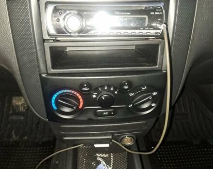 Серый Шевроле Авео, объемом двигателя 1.5 л и пробегом 217 тыс. км за 2800 $, фото 14 на Automoto.ua