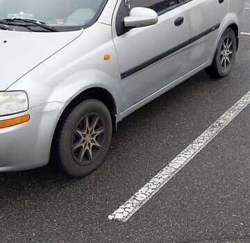 Серый Шевроле Авео, объемом двигателя 1.5 л и пробегом 159 тыс. км за 2700 $, фото 1 на Automoto.ua