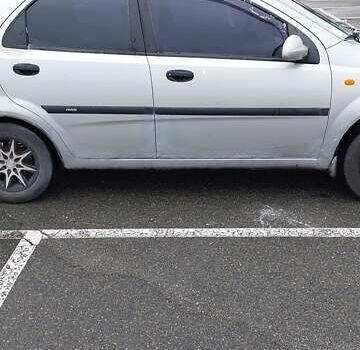 Серый Шевроле Авео, объемом двигателя 1.5 л и пробегом 159 тыс. км за 2700 $, фото 3 на Automoto.ua