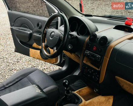 Сірий Шевроле Авео, об'ємом двигуна 1.5 л та пробігом 194 тис. км за 2900 $, фото 19 на Automoto.ua