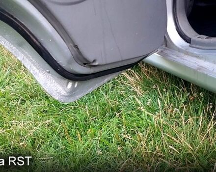 Серый Шевроле Авео, объемом двигателя 1.5 л и пробегом 200 тыс. км за 2000 $, фото 4 на Automoto.ua