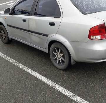 Серый Шевроле Авео, объемом двигателя 1.5 л и пробегом 159 тыс. км за 2700 $, фото 5 на Automoto.ua