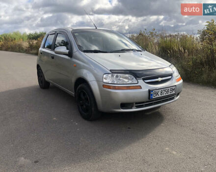 Серый Шевроле Авео, объемом двигателя 1.5 л и пробегом 174 тыс. км за 1950 $, фото 1 на Automoto.ua