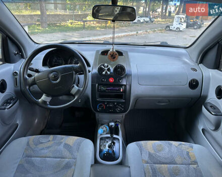 Серый Шевроле Авео, объемом двигателя 1.5 л и пробегом 235 тыс. км за 4100 $, фото 16 на Automoto.ua