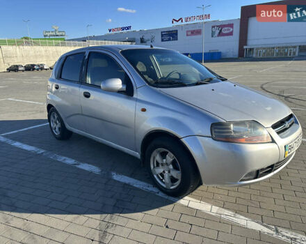 Серый Шевроле Авео, объемом двигателя 1.5 л и пробегом 244 тыс. км за 2600 $, фото 2 на Automoto.ua