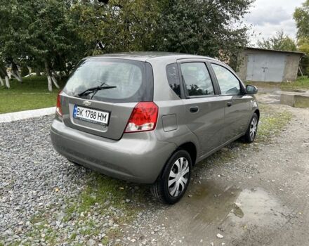 Серый Шевроле Авео, объемом двигателя 1.5 л и пробегом 225 тыс. км за 2850 $, фото 2 на Automoto.ua