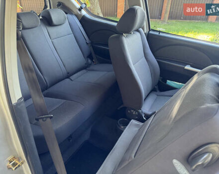 Серый Шевроле Авео, объемом двигателя 1.6 л и пробегом 155 тыс. км за 4100 $, фото 7 на Automoto.ua