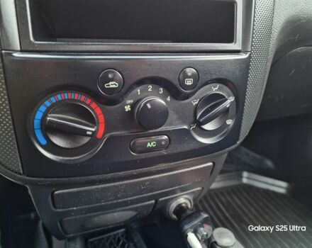 Серый Шевроле Авео, объемом двигателя 1.5 л и пробегом 1 тыс. км за 2400 $, фото 8 на Automoto.ua