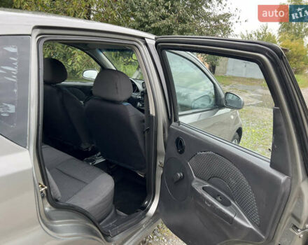 Серый Шевроле Авео, объемом двигателя 1.5 л и пробегом 225 тыс. км за 2850 $, фото 15 на Automoto.ua