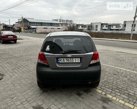 Серый Шевроле Авео, объемом двигателя 1.5 л и пробегом 470 тыс. км за 2350 $, фото 5 на Automoto.ua