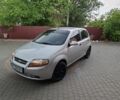 Серый Шевроле Авео, объемом двигателя 1.5 л и пробегом 170 тыс. км за 2026 $, фото 1 на Automoto.ua