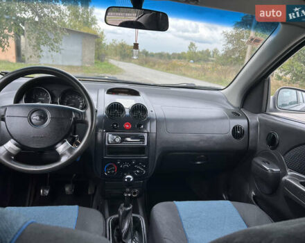 Серый Шевроле Авео, объемом двигателя 1.5 л и пробегом 225 тыс. км за 2850 $, фото 14 на Automoto.ua