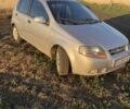 Серый Шевроле Авео, объемом двигателя 1.5 л и пробегом 300 тыс. км за 1650 $, фото 1 на Automoto.ua