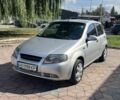 Серый Шевроле Авео, объемом двигателя 1.5 л и пробегом 198 тыс. км за 3399 $, фото 1 на Automoto.ua