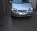 Серый Шевроле Авео, объемом двигателя 1.5 л и пробегом 220 тыс. км за 3000 $, фото 2 на Automoto.ua