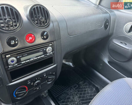 Серый Шевроле Авео, объемом двигателя 1.2 л и пробегом 220 тыс. км за 3450 $, фото 30 на Automoto.ua