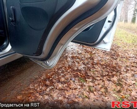 Серый Шевроле Авео, объемом двигателя 1.5 л и пробегом 200 тыс. км за 3100 $, фото 5 на Automoto.ua